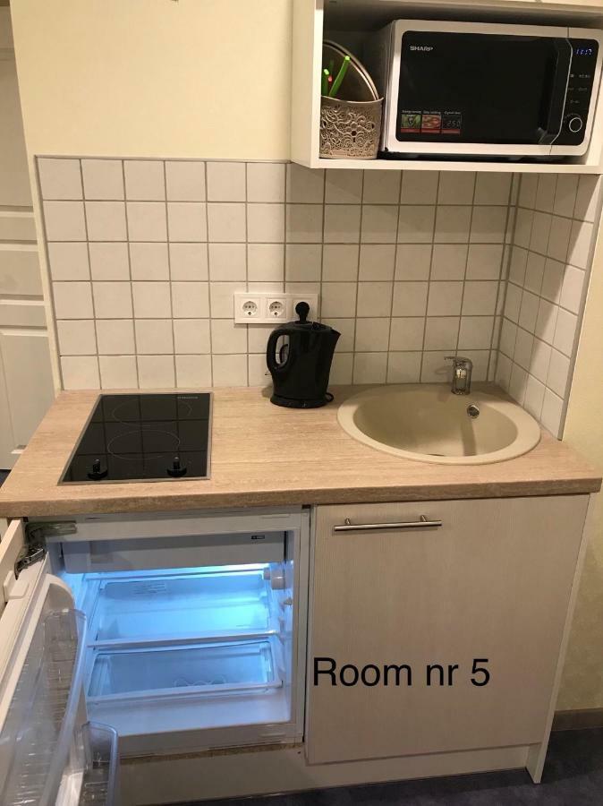 Liivalaia 40 Cozy Kitchen Studio Tallinn Luaran gambar