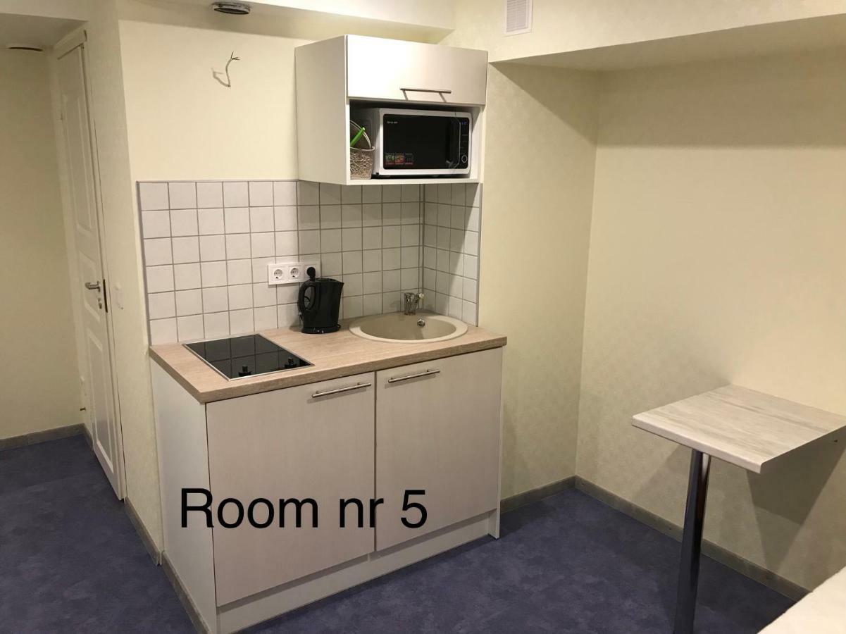 Liivalaia 40 Cozy Kitchen Studio Tallinn Luaran gambar