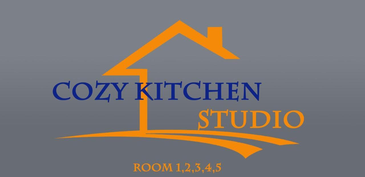 Liivalaia 40 Cozy Kitchen Studio Tallinn Luaran gambar